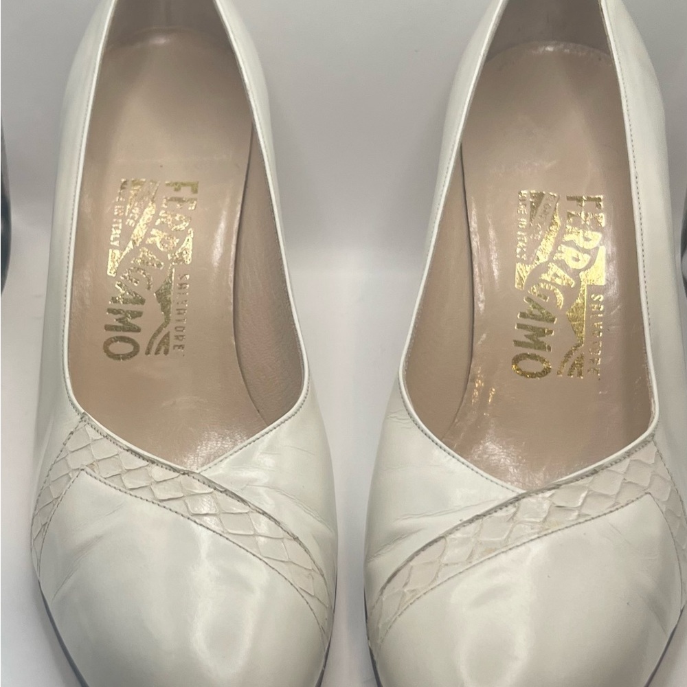 Vintage Salvatore Ferragamo White Leather Heels